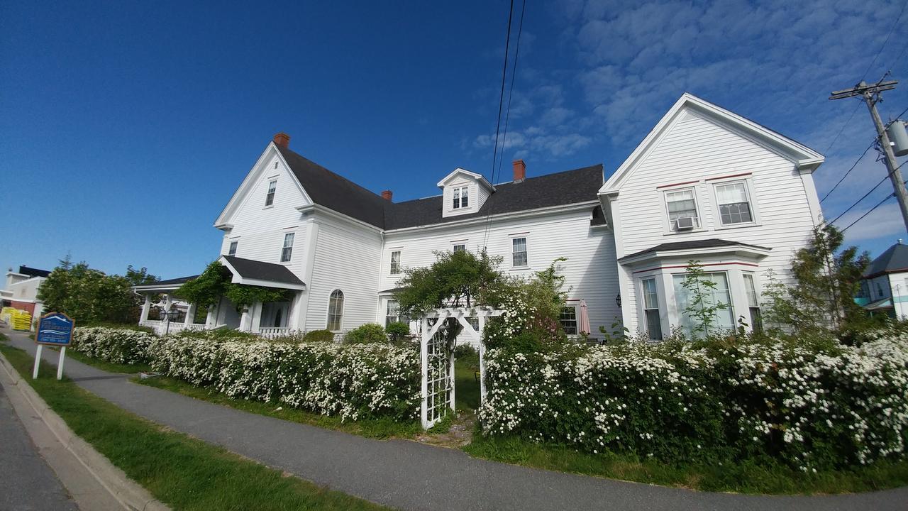 Inn On Frederick St. Andrews By The Sea Exterior photo
